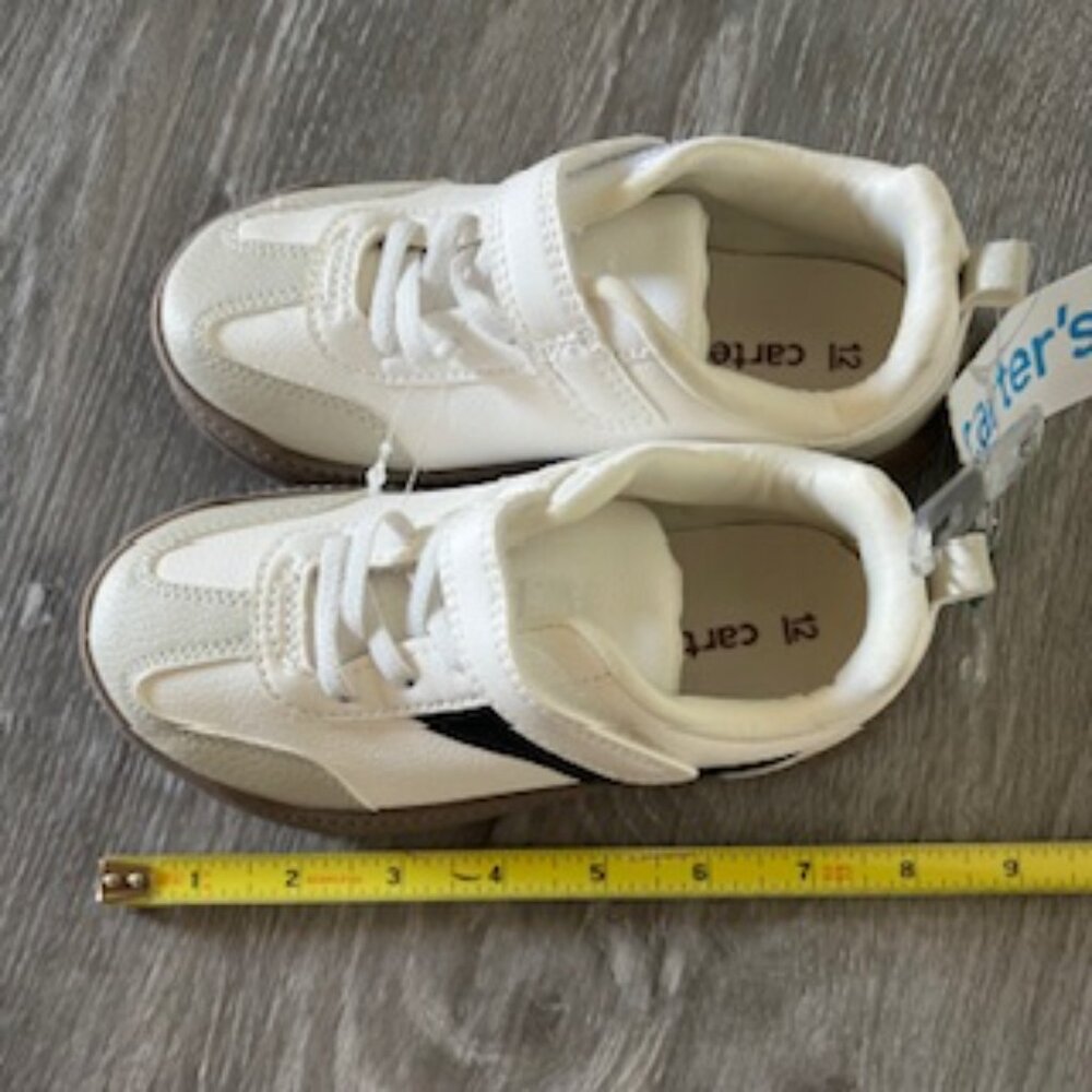 🧡3/15 NWT Carter's White Black Sneakers Kids Boys Unisex 12M - Picture 8 of 8